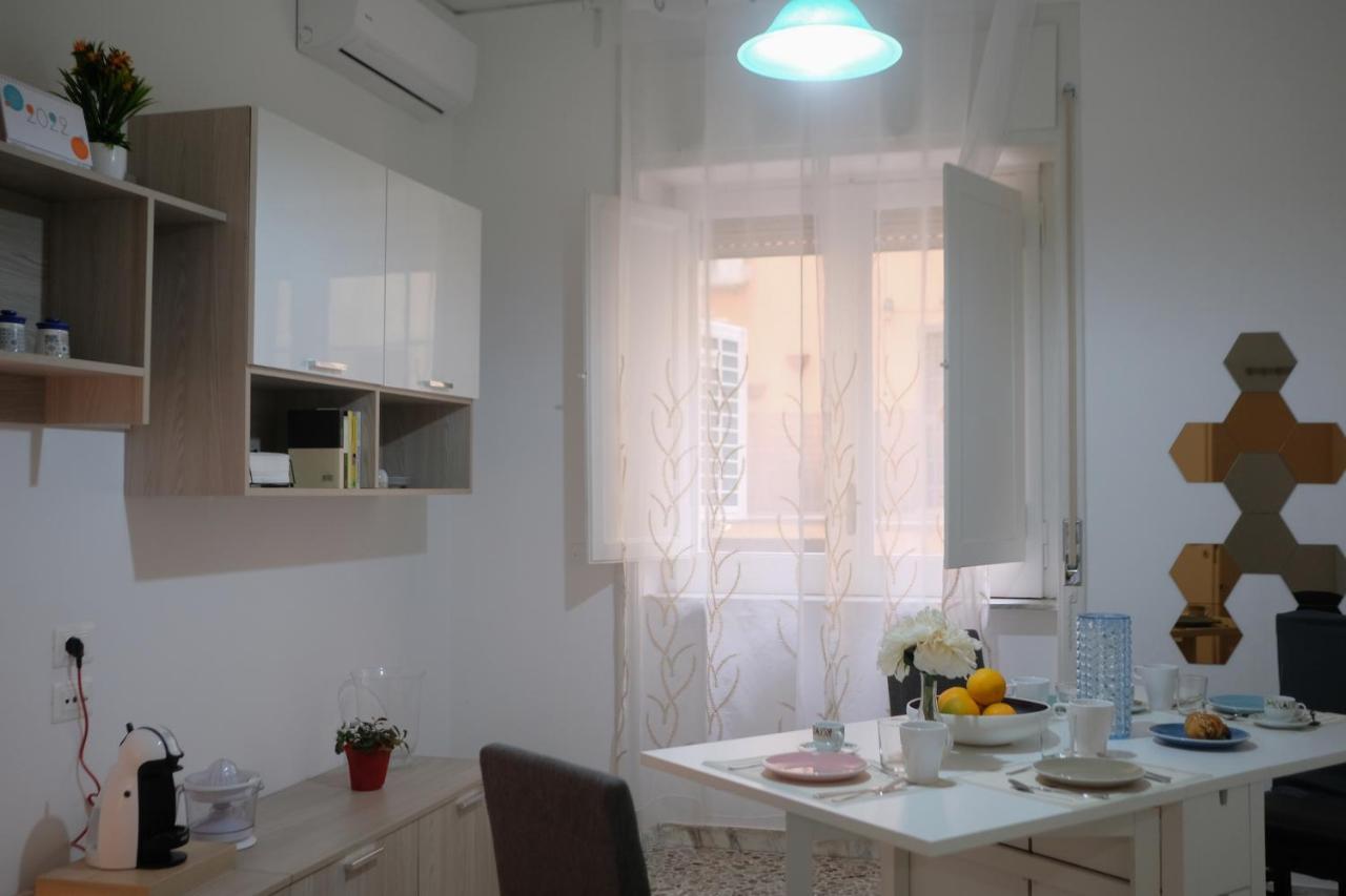 Le Stanze Di Sofia Bed & Breakfast Salerno Bagian luar foto