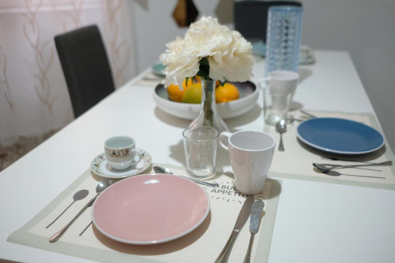 Le Stanze Di Sofia Bed & Breakfast Salerno Bagian luar foto