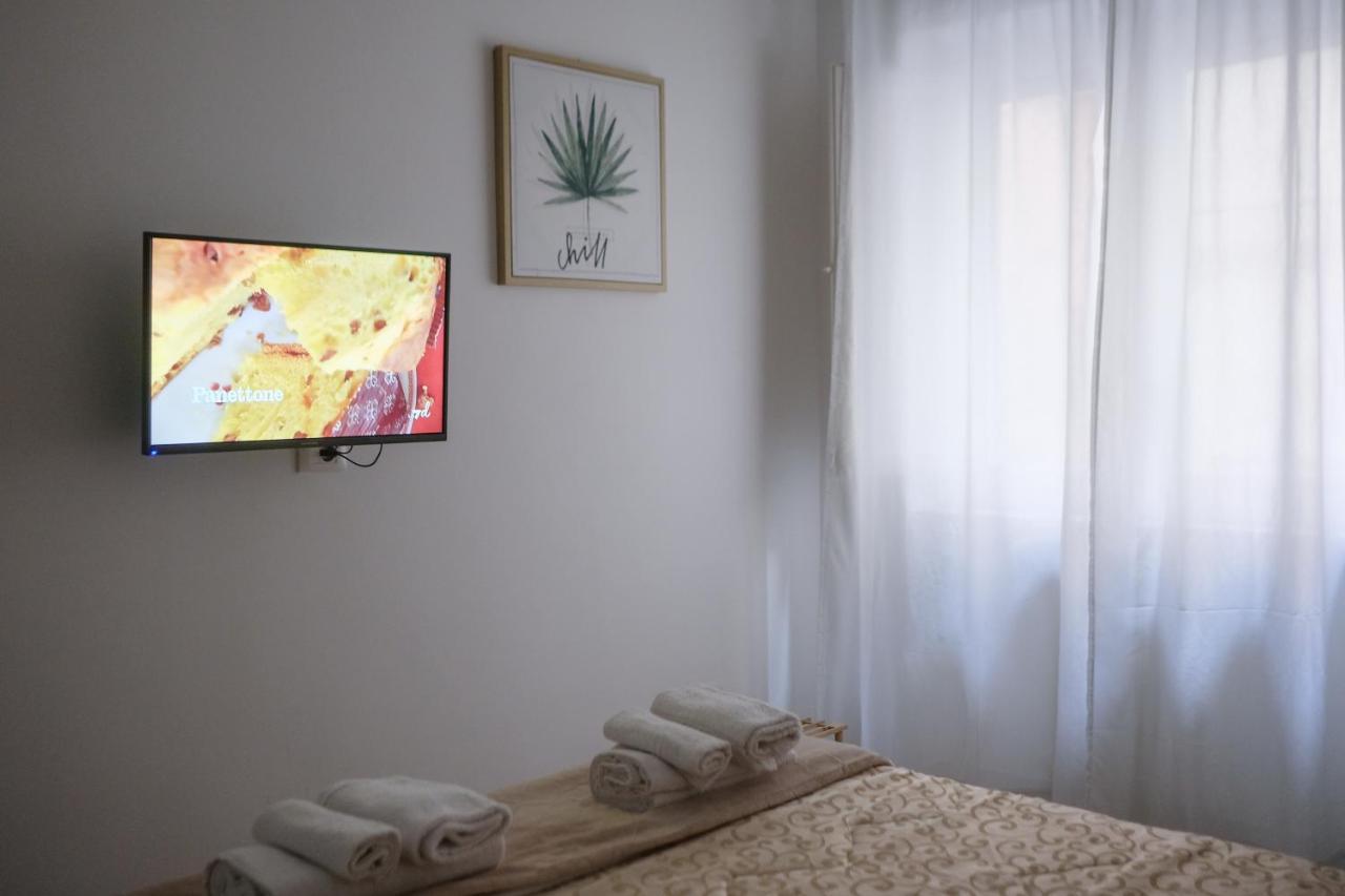 Le Stanze Di Sofia Bed & Breakfast Salerno Bagian luar foto