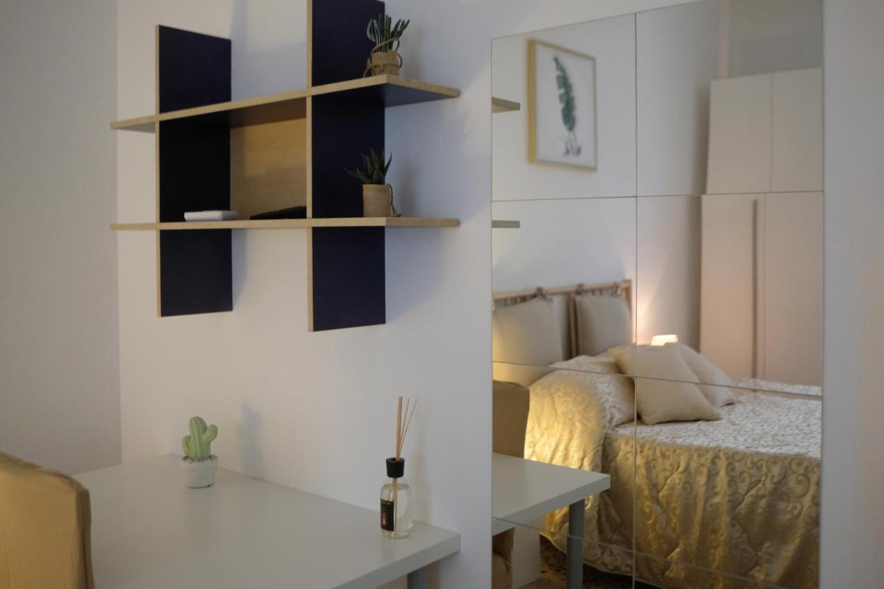 Le Stanze Di Sofia Bed & Breakfast Salerno Bagian luar foto