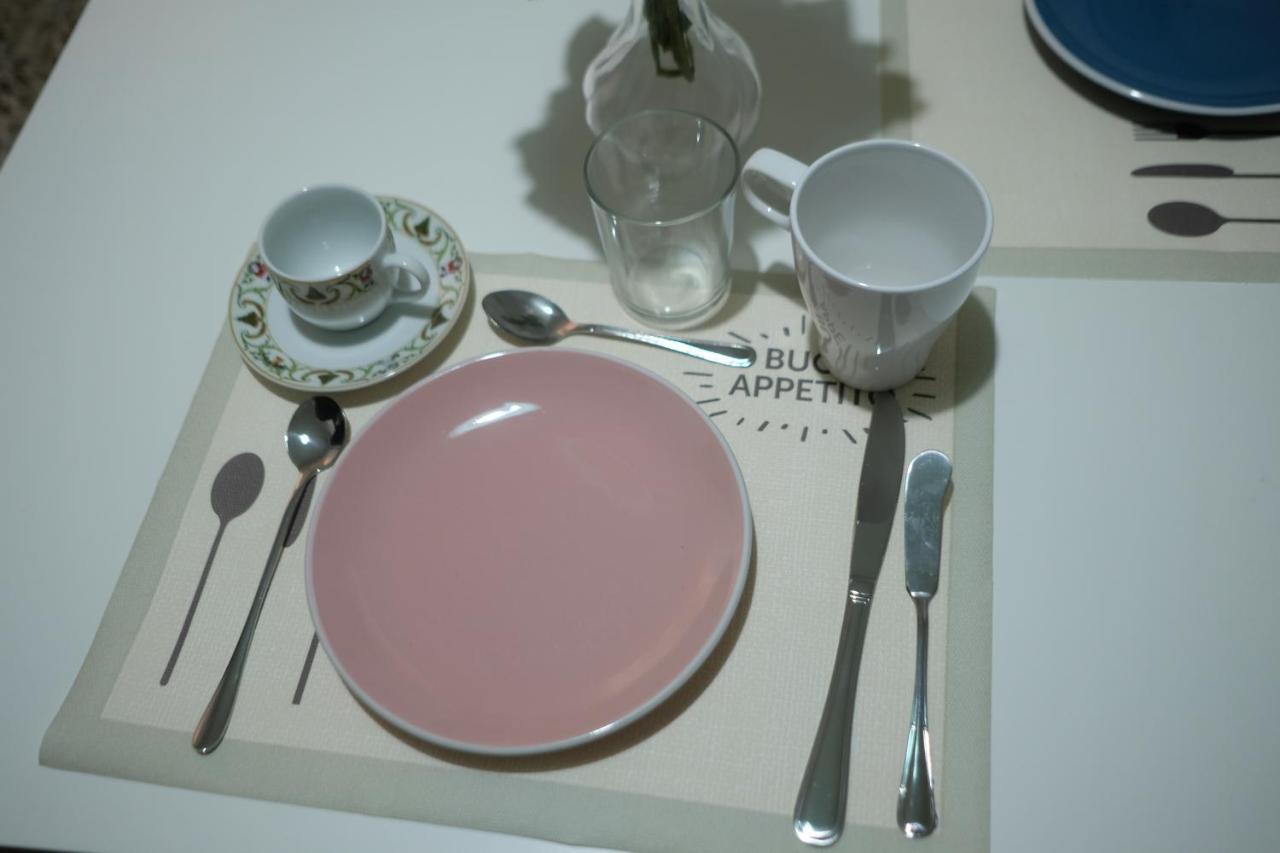 Le Stanze Di Sofia Bed & Breakfast Salerno Bagian luar foto