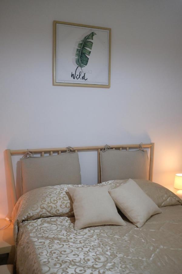 Le Stanze Di Sofia Bed & Breakfast Salerno Bagian luar foto